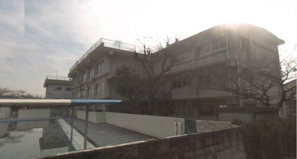 宝塚市立良元小学校の画像