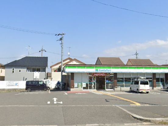ファミリーマート八幡美濃山店の画像