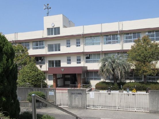 茨木市立西小学校の画像