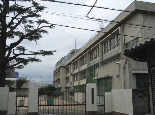 豊中市立螢池小学校の画像