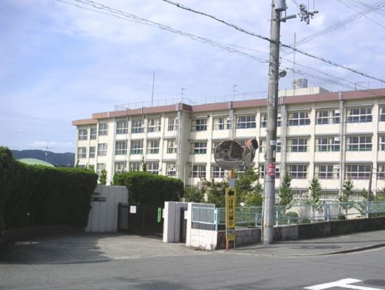 豊中市立第十八中学校の画像