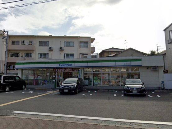 ファミリーマート豊中岡町北店の画像