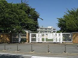 尼崎市立園田東小学校の画像