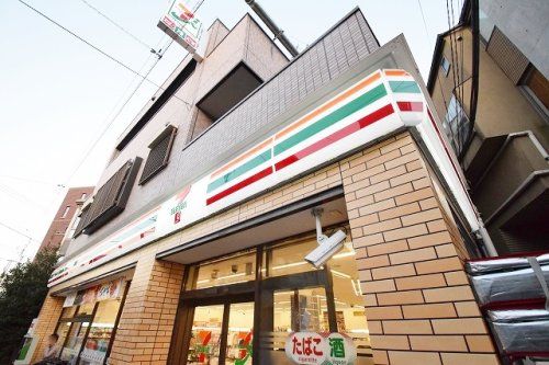 セブンイレブン 横浜白幡南店の画像