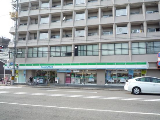 ファミリーマート丸太町猪熊店の画像