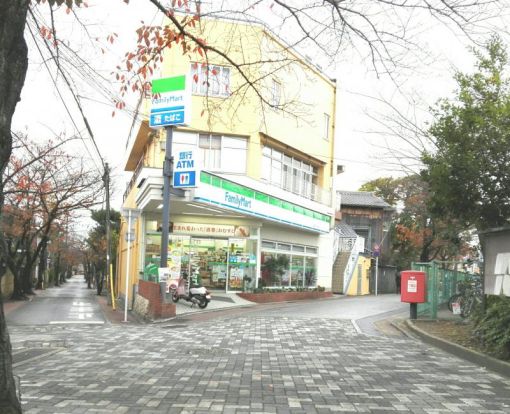 ファミリーマート 梶友西向日駅前店の画像