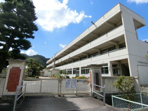 倉敷市立穂井田小学校の画像