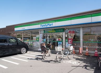 ファミリーマート 小平小川町店の画像