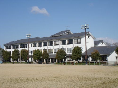 近江八幡市立武佐小学校の画像
