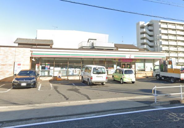 セブンイレブン 名古屋弥次エ町店の画像