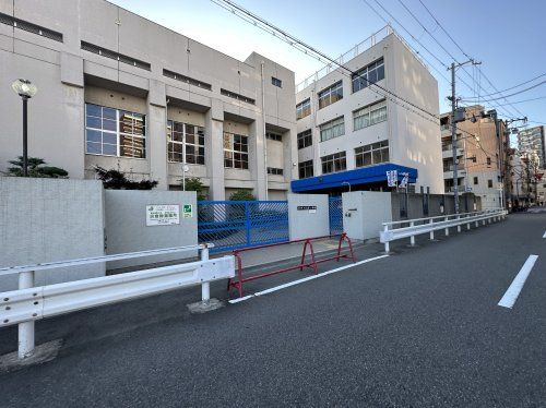 大阪市立大国小学校の画像