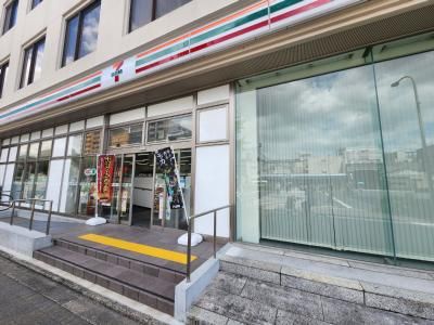 セブンイレブン 京都堀川三条店の画像