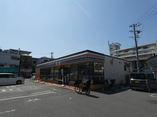 セブンイレブン 大阪北島3丁目店の画像