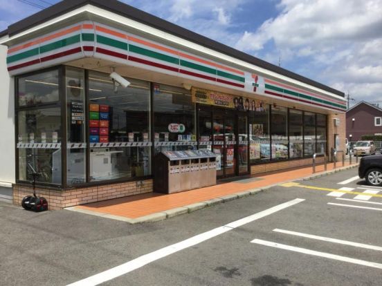 セブンイレブン 近江八幡駅東店の画像