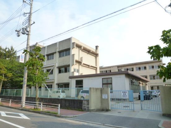 西宮市立鳴尾中学校の画像