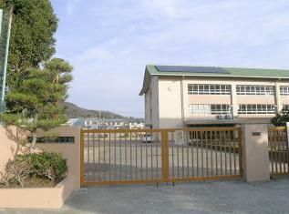 川西市立明峰中学校の画像