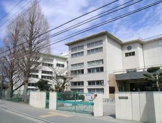 川西市立川西南中学校の画像