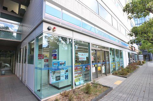 ローソン 新大阪駅東口店の画像