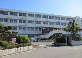 羽曳野市立高鷲中学校の画像