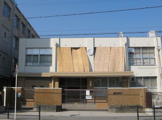長吉西中学校の画像