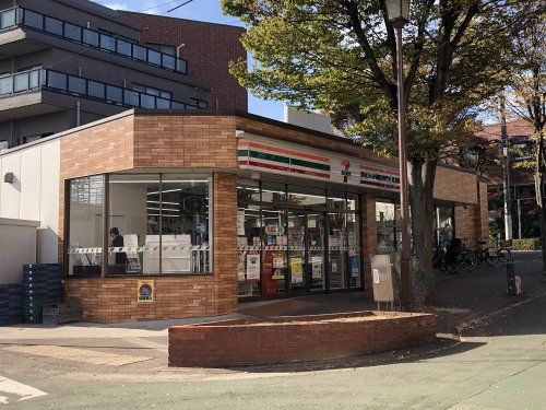 セブンイレブン 芦屋打出駅北店の画像