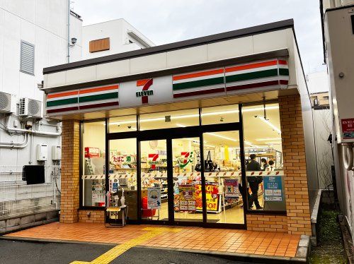 セブンイレブン 芦屋打出駅南店の画像