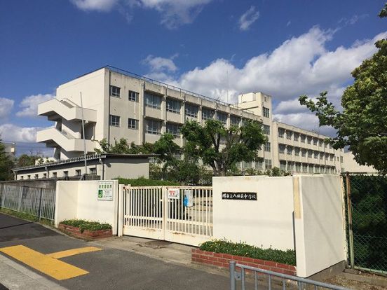 堺市立八田荘中学校の画像