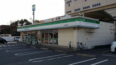 ファミリーマート 泉北敷物団地店の画像