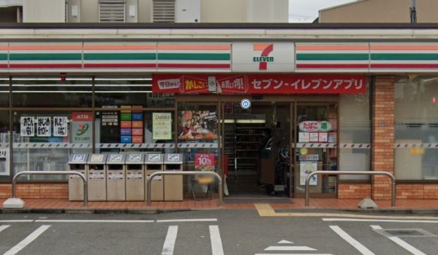 セブンイレブン 豊中服部寿町3丁目店の画像