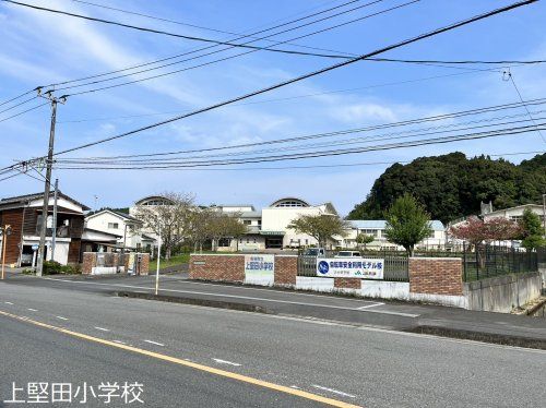 佐伯市立上堅田小学校の画像