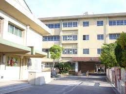 八尾市立東山本小学校の画像