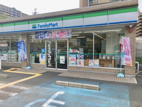 ファミリーマート 和泉室堂町店の画像