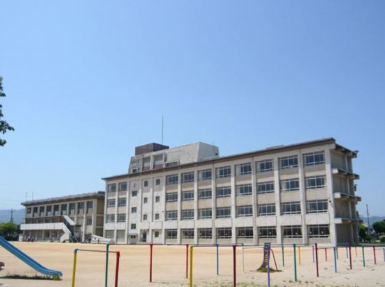 伊丹市立 摂陽小学校の画像