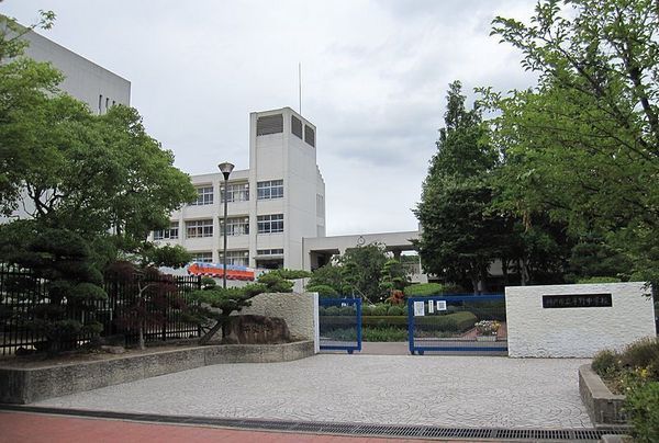 神戸市立平野中学校の画像