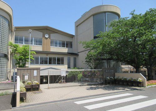 岸和田市立土生中学校の画像