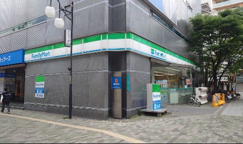 ファミリーマート 弁天町駅前店の画像