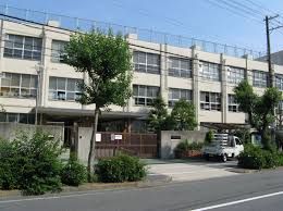 大阪市立東淀中学校の画像