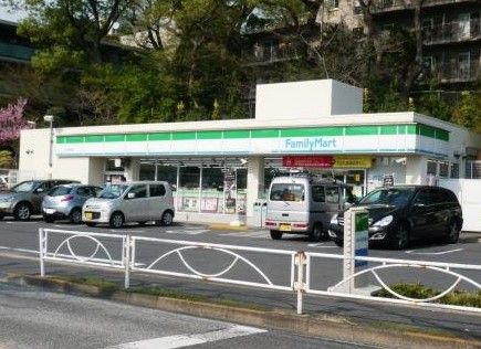 ファミリーマート 用賀の杜店の画像