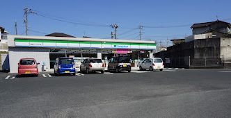 ファミリーマート 倉敷庄パークヒルズ店の画像