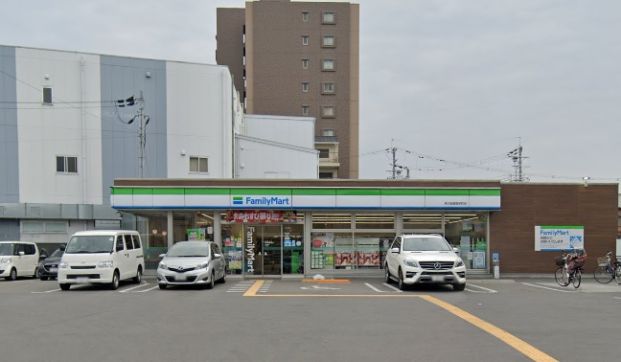 ファミリーマート東大阪御厨栄町店の画像