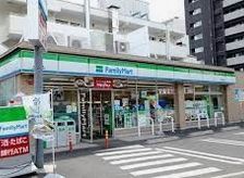 ファミリーマート 代官町東店の画像