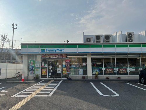 ファミリーマート 門真桑才店の画像