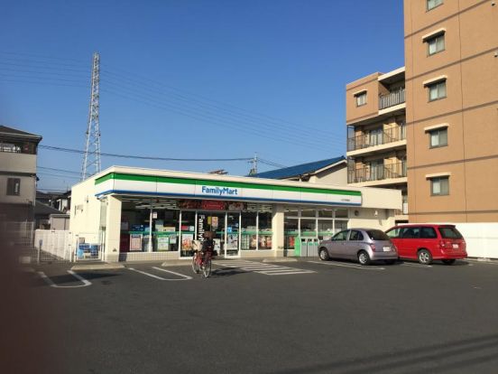 ファミリーマート 川口戸塚東店の画像