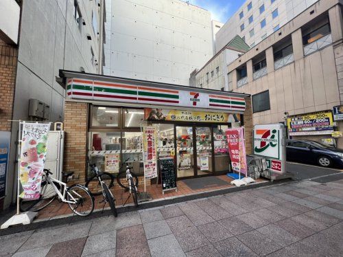 セブンイレブン 名古屋瓦町久屋東店の画像