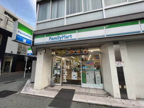 ファミリーマート 栄瓦通店の画像