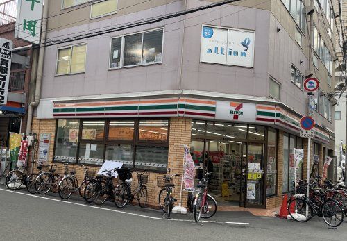 セブンイレブン 大阪日本橋1丁目店の画像