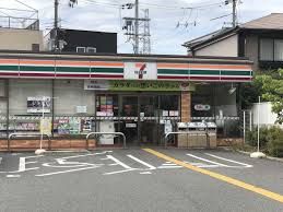 セブンイレブン 堺松屋大和川通店の画像