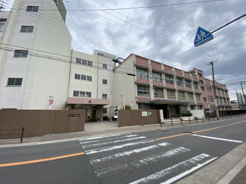 大阪市立三稜中学校の画像