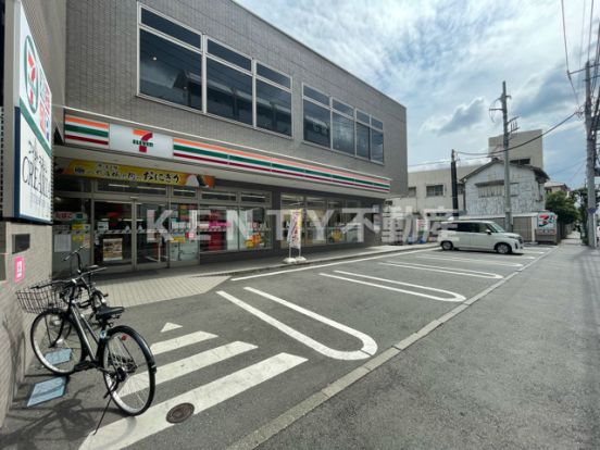セブンイレブン 川崎八丁畷駅前店の画像