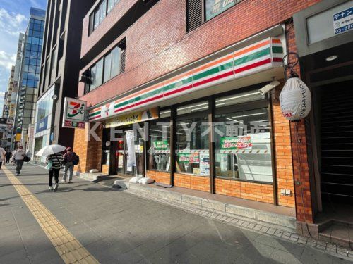 セブンイレブン 川崎駅前店の画像